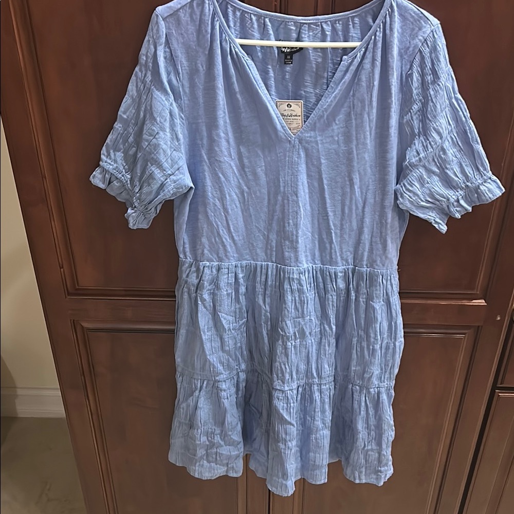 Light Blue V-Neck Cotton Dress with Pocket